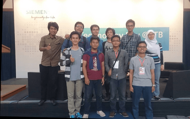 Mahasiswa Teknik Fisika UGM Berhasil Merebut Juara Pertama dalan Kompetisi Nasional PLC ke-6 di ITB